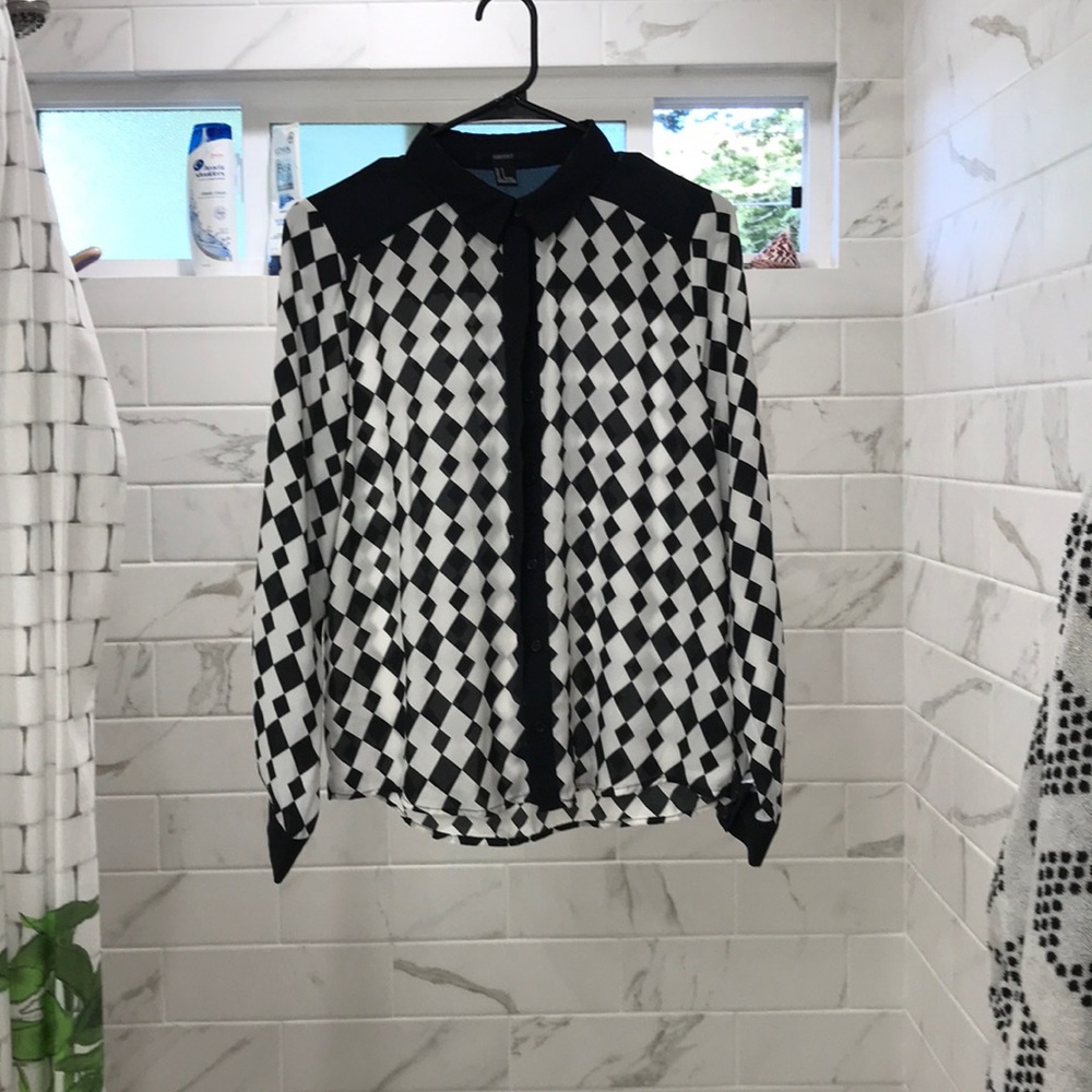 Checker print long sleeve button down top